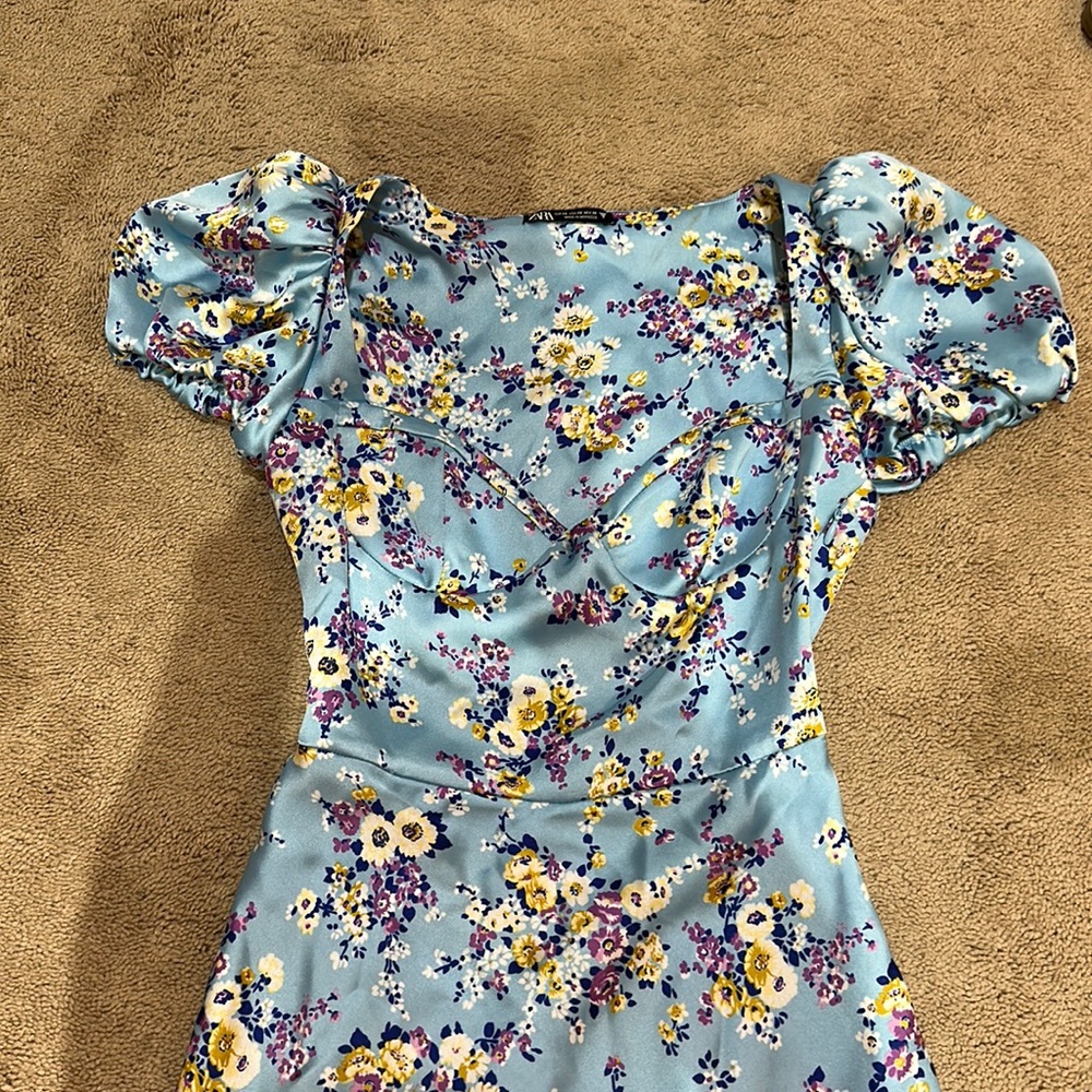 Sweat heart neck line Zara dress